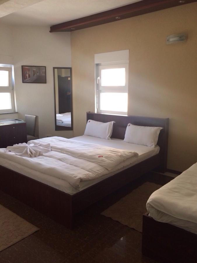פריזרן Hotel Millenium2 מראה חיצוני תמונה